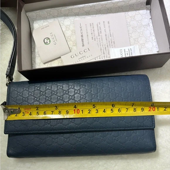 Authentic Gucci Navy Leather Wristlet - Picture 3 of 16